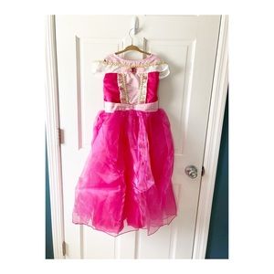 ⭐️⭐️ Princess Aurora dress up with accessories⭐️⭐️